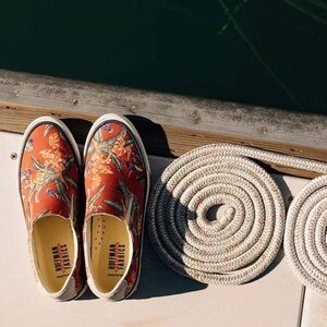 EUC SeaVees Magnum Hawthorne Slip-On